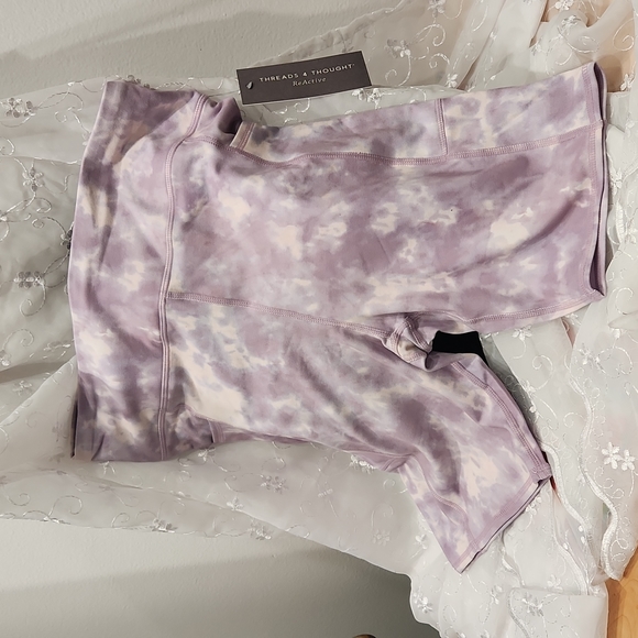 Threads 4 Thought work out shorts with pockets - Picture 1 of 6